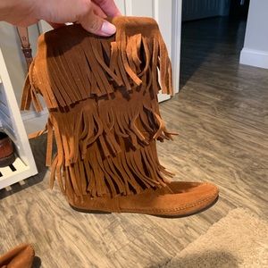 Boots!! Minnetonka boots!